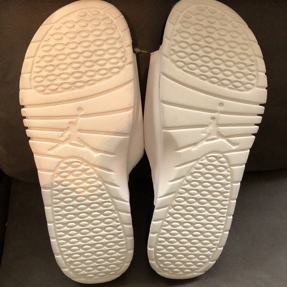 Jordan Slides Sandals Hydro V Retro - Picture 3 of 6